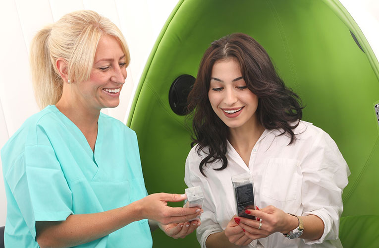 Erwachsene beim Zahnarzt